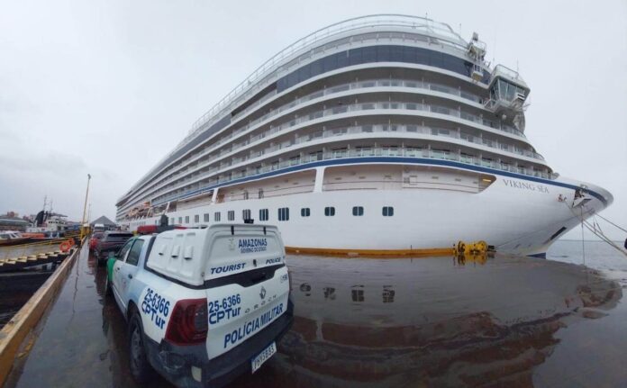 A chegada dos cruzeiros MS Seven Seas Navigator e Viking Sea a Manaus gerou um impacto econômico estimado em R$ 15,8 milhões na cidade.