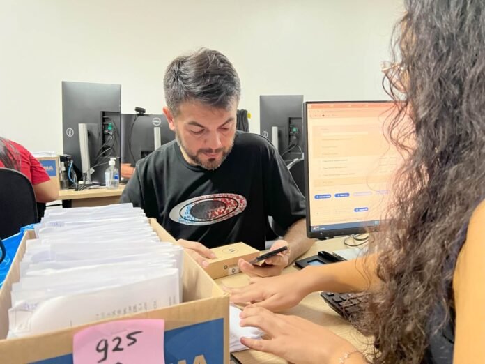 Mais de 700 celulares continuam na sede do Núcleo de Investigação e Recuperação de Celulares (Nirc), da SSP-AM, à espera de restituição.