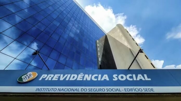 Segundo o presidente do INSS, Gilberto Waller Jr, a previsão é de que o dinheiro seja devolvido até o final de 2025, em parcela única.