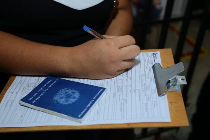 A Prefeitura de Manaus, por meio do Sine Manaus, oferta 214 vagas de emprego em várias áreas de atuação.