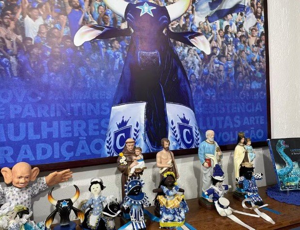 Muito antes de se tornarem símbolos da cultura brasileira os bois Caprichoso e Garantido nasceram da fé.