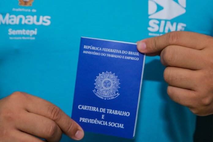 Para participar da pré-seleção e concorrer a uma das vagas disponíveis, ou receber orientação, os candidatos devem comparecer ao Sine Manaus.