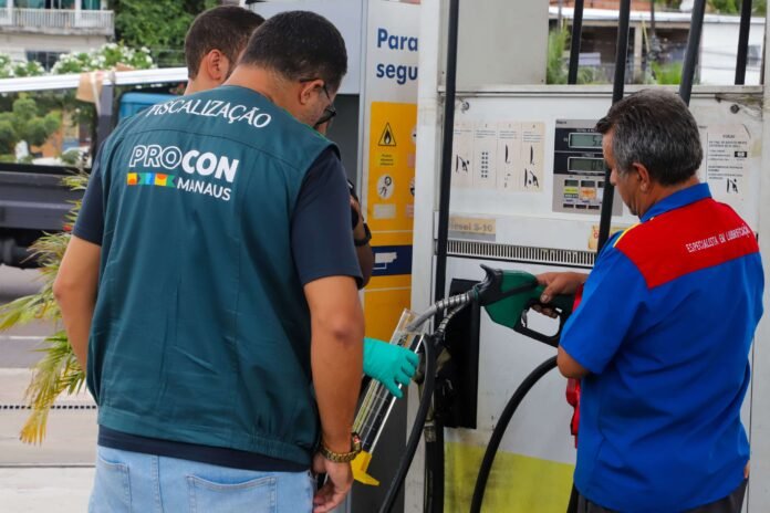 O Procon Manaus divulgou o resultado da mais recente pesquisa quinzenal sobre os preços dos combustíveis praticados na capital.