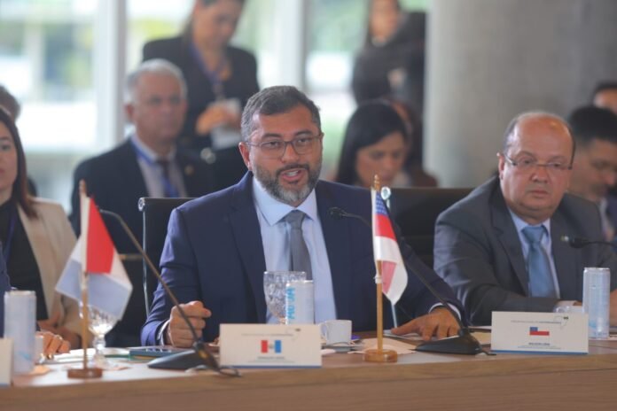 Wilson Lima propõe carta conjunta de governadores para a COP30 e alerta para entraves no licenciamento da BR-319, obra estratégica.