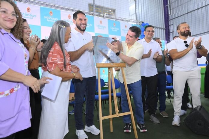 O novo Cmei, inaugurado pelo prefeito David Almeida, conta com dois pisos e uma infraestrutura moderna e inclusiva.