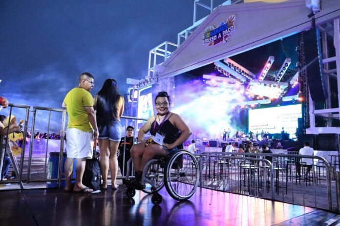 Prefeito David Almeida anuncia inscrições exclusivas para PcD no festival #SouManaus 2025, reforçando acessibilidade e inclusão no evento.