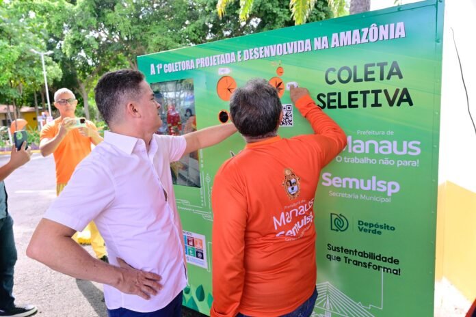 As iniciativas se somam ao trabalho contínuo de educação ambiental e à instalação de ecobarreiras nos igarapés da cidade de Manaus.