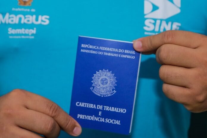 A Prefeitura de Manaus, por meio do Sine Manaus, oferta 416 vagas de emprego em várias áreas de atuação, nesta sexta–feira, 8/8, de 8h às 14h.