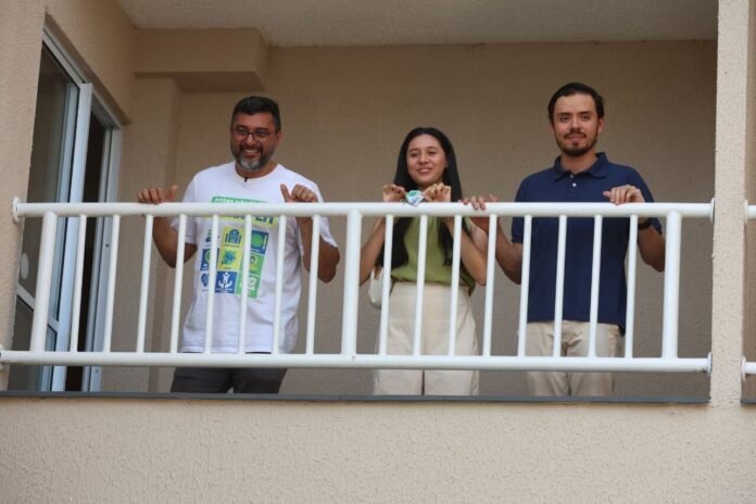 SECOM - Programa Subsídio Entrada do Meu Lar3 (1) Wilson Lima entrega 48 apartamentos a famílias em Manaus pelo programa Entrada do Meu Lar, que garante subsídio para compra da casa própria