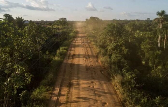 A Câmara de Manaus institui Frente Parlamentar da BR-319 e aprova projetos voltados à saúde e educação. Saiba mais: