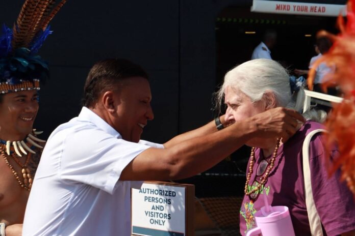 MS Volendam atraca em Manaus com mais de 2 mil turistas e reforça temporada de cruzeiros no Amazonas.