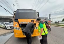 Operação Transporte Legal retira veículos sem segurança das ruas de Manaus Operação “Transporte Legal” em Manaus fiscaliza transporte de passageiros, retira veículos irregulares e reforça segurança nas zonas Sul, Leste e outros pontos.