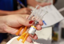 Procon Manaus apreende medicamentos irregulares à base de tirzepatida em operação conjunta Procon Manaus apreende tirzepatida vendida irregularmente sem registro na Anvisa e alerta para riscos da compra de medicamentos nas redes sociais.