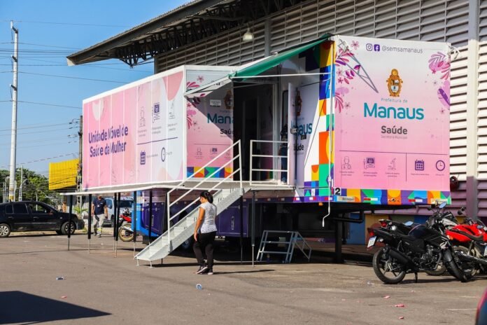 Unidades móveis de Saúde da Mulher mudam de endereço nas zonas Norte e Leste de Manaus. Atendimento segue até março em novos pontos.