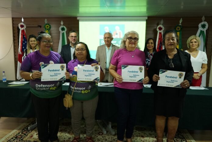 Curso Defensor Digital 60+ abre inscrições em Manaus com 40 vagas para capacitar idosos em segurança digital, tecnologia e prevenção de golpes.