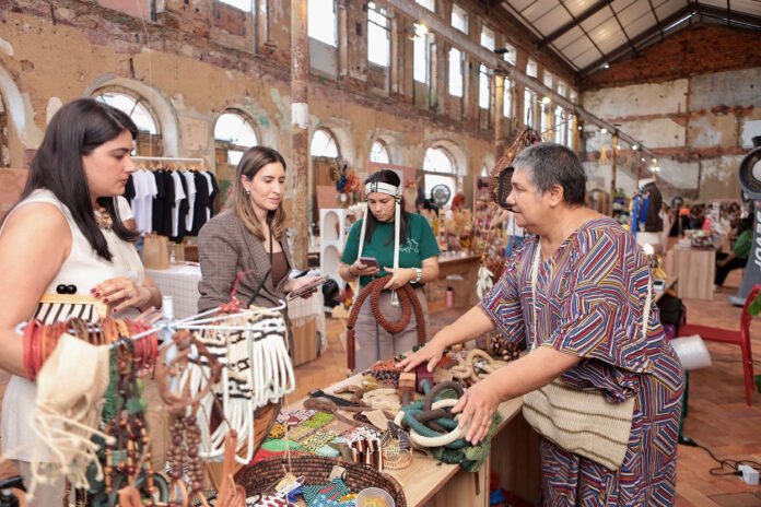 Feira D em Manaus acontece de 9 a 12 de abril no Mercado de Origem com design autoral, criatividade brasileira e entrada gratuita.