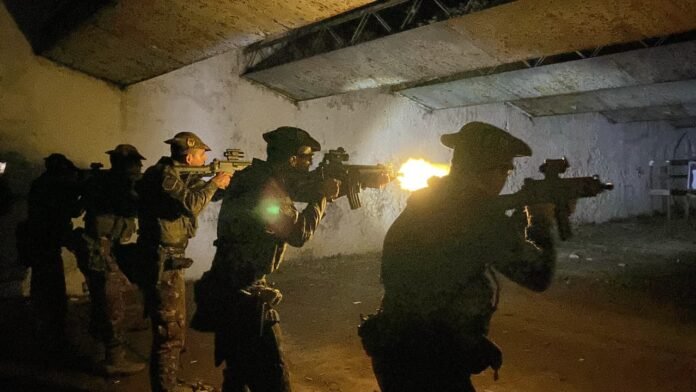 O CIGS enviou equipe móvel para treinar militares da 22ª Brigada de Infantaria de Selva, focando em planejamento tático e operações na Amazônia.