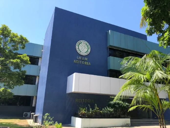 UFAM lança edital do PIBIC 2026-2027 com 1.270 bolsas de iniciação científica. Inscrições vão de 16 de março a 15 de abril pelo sistema E-campus.