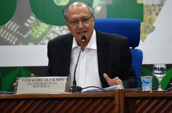 Com a presença de Geraldo Alckmin, a Suframa avalia novo investimento na Amazônia de R$ 1,17 bilhão.