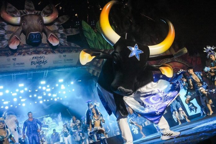 Caprichoso estreia no Ensaio dos Bumbás 2026 em Manaus com festa gratuita, atrações musicais e celebração da cultura amazonense.