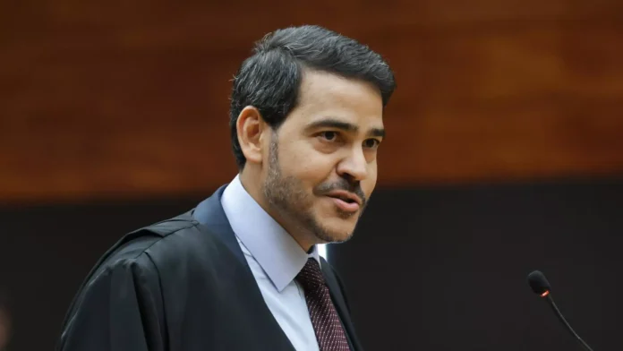 Davi Alcolumbre envia indicação de Jorge Messias à CCJ.