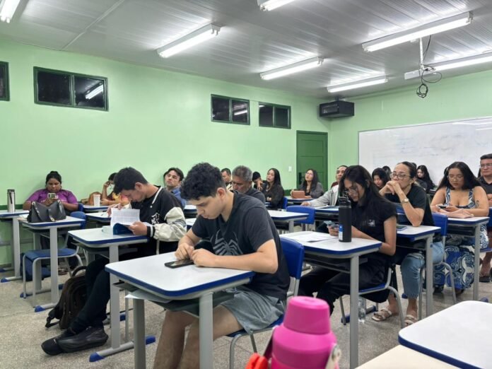 Alunos de Direito da UEA realizam atendimentos no interior do Amazonas após capacitação oferecida pela Defensoria Pública para o projeto Justiça em Ação.