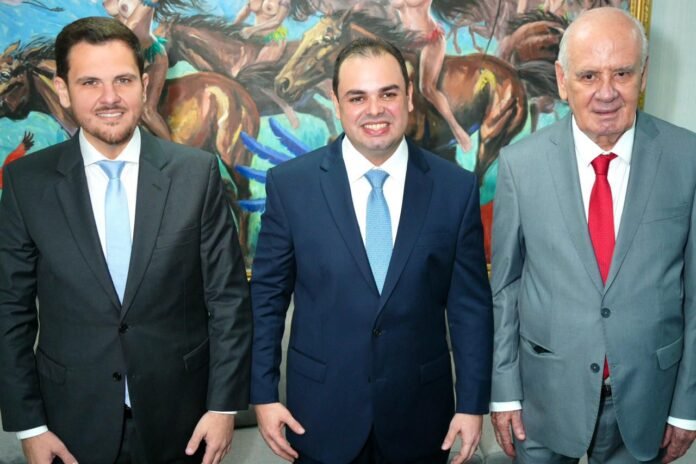 Renato Junior participou da posse de Roberto Cidade no Amazonas e destacou diálogo institucional para tratar demandas de Manaus.