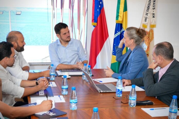 Renato Junior discute com o BID investimentos para ampliar a educação em Manaus. Proemem II prevê 14 novas obras na rede municipal.