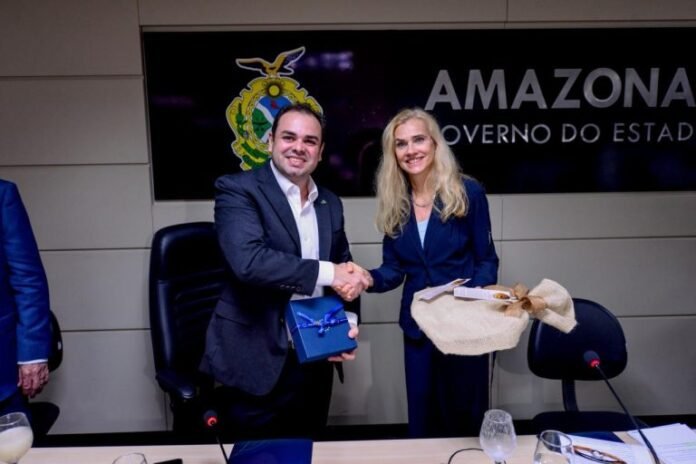 Roberto Cidade debateu bioeconomia, investimentos e parcerias sustentáveis com delegação da União Europeia no Amazonas.
