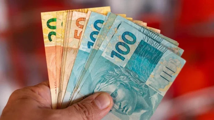 Bolsa Família no Amazonas terá pagamento antecipado para 14,2 mil famílias em três municípios. Repasse soma R$ 11,5 milhões em maio.