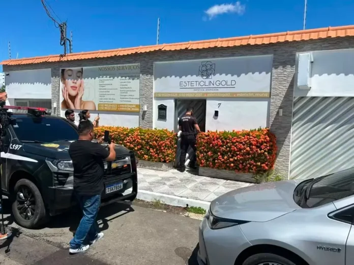 Polícia investiga cirurgia íntima irregular em clínicas de Manaus após paciente relatar infecção e dificuldade de cicatrização.