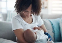 Amamentação pode trazer benefícios à saúde até a vida adulta Aleitamento materno ajuda no desenvolvimento infantil e pode trazer benefícios à saúde que permanecem até a vida adulta.