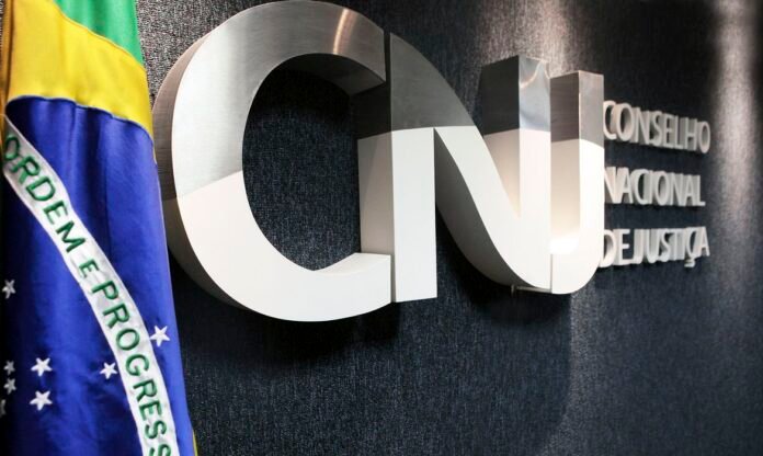 Entenda a decisão do CNJ que acaba com a aposentadoria compulsória para juízes e passa a prever a perda definitiva do cargo.