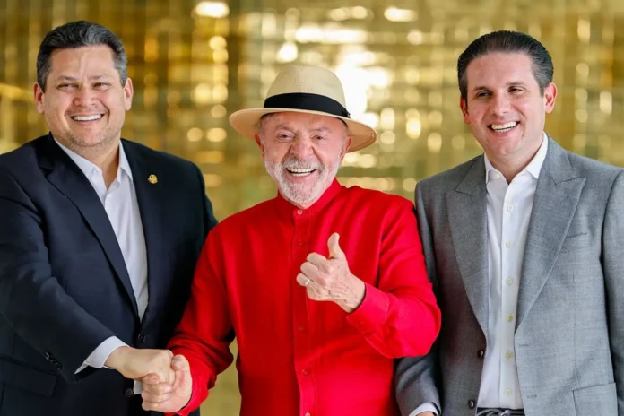 Lula discute escala 6x1 com Motta e Alcolumbre, além de segurança pública, Taxa das Blusinhas e minerais críticos.