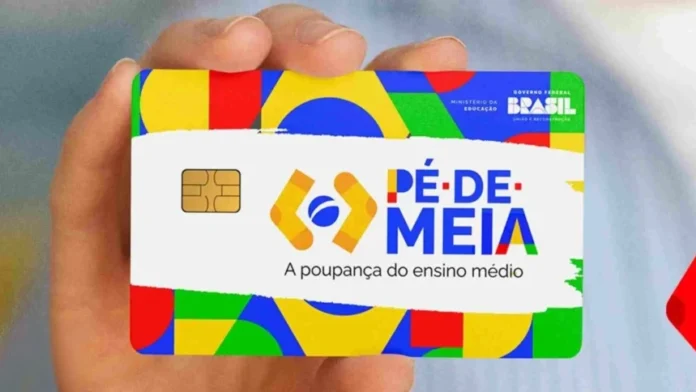 Pé-de-Meia libera nova parcela para estudantes nascidos em julho e agosto. Veja o calendário, valores e regras para receber o benefício.