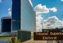 Uso de IA na campanha eleitoral leva TSE a buscar entendimento entre ministros TSE reúne ministros para discutir regras sobre uso de IA na campanha antes de julgar vídeo exibido durante convenção do PL.