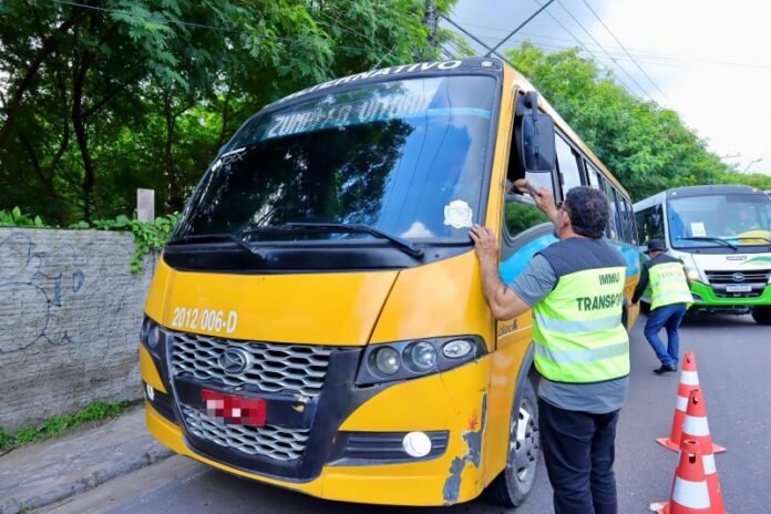 CMM aprova subsídio de até R$ 3 milhões mensais para transporte complementar em Manaus. Projetos sobre mulheres e saúde também avançam.