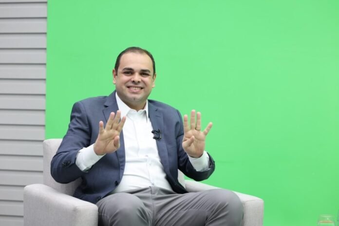 Roberto Cidade propõe elevar o Auxílio Estadual para R$ 250 e criar benefício de R$ 500 para famílias atípicas no Amazonas.